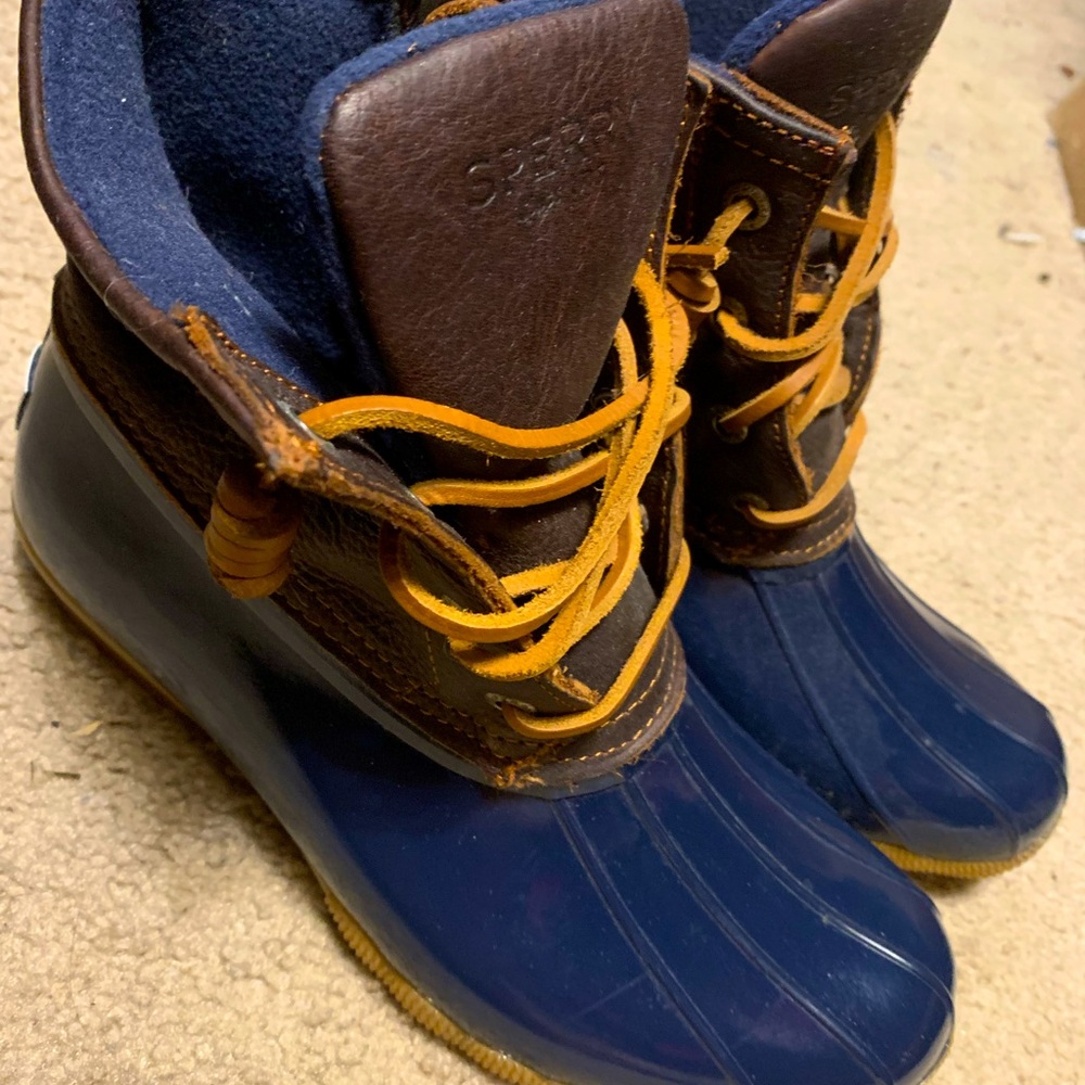 Duck boots